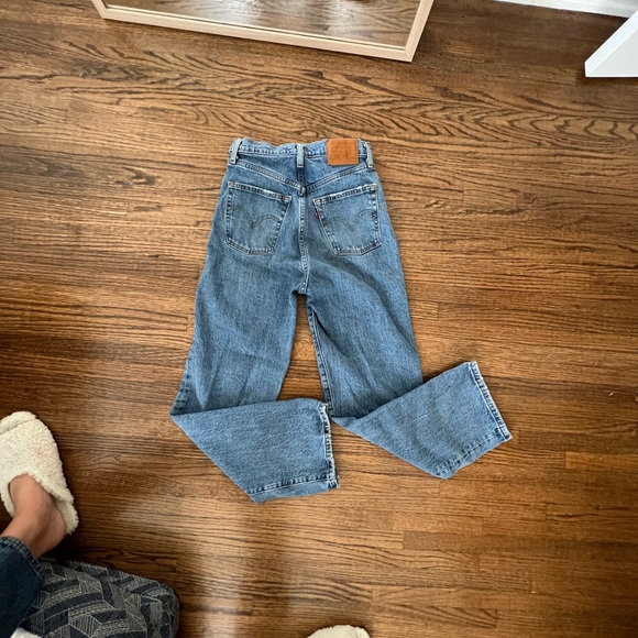 Levi’s Ribcage Straight - Picture 4 of 6